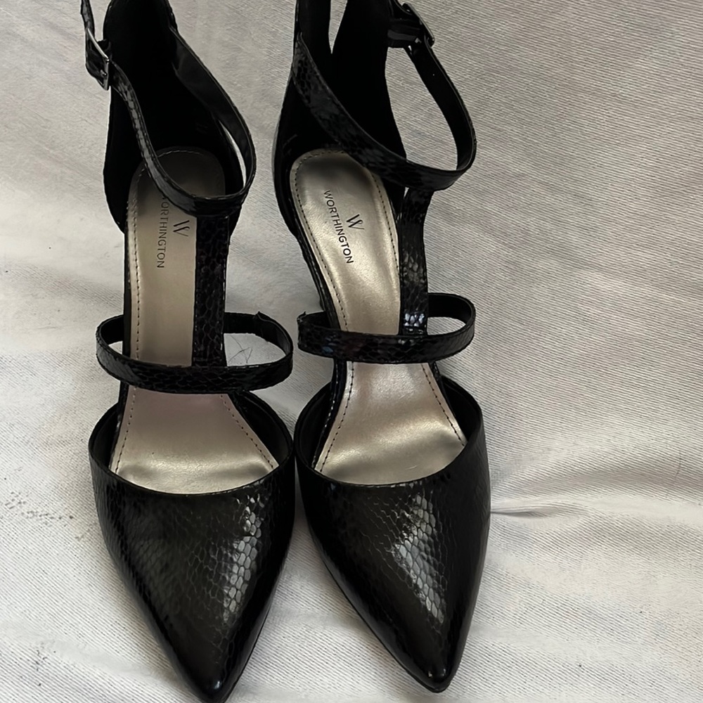 Black croc like dress shoes